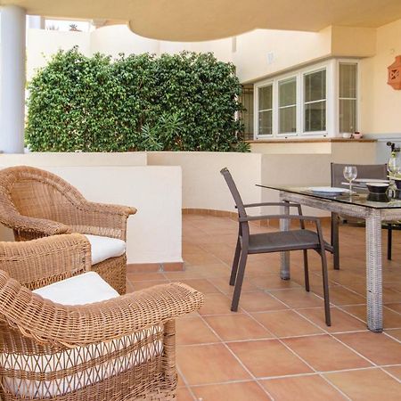 Beautiful Apartment In Marbella-Cabopino With 2 Bedrooms, Wifi And Outdoor Swimming Pool 외부 사진