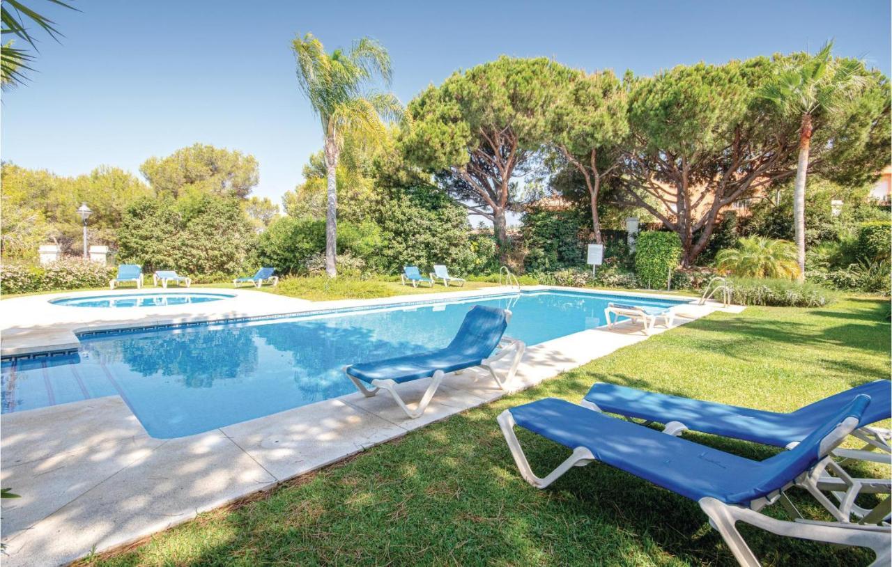 Beautiful Apartment In Marbella-Cabopino With 2 Bedrooms, Wifi And Outdoor Swimming Pool 외부 사진