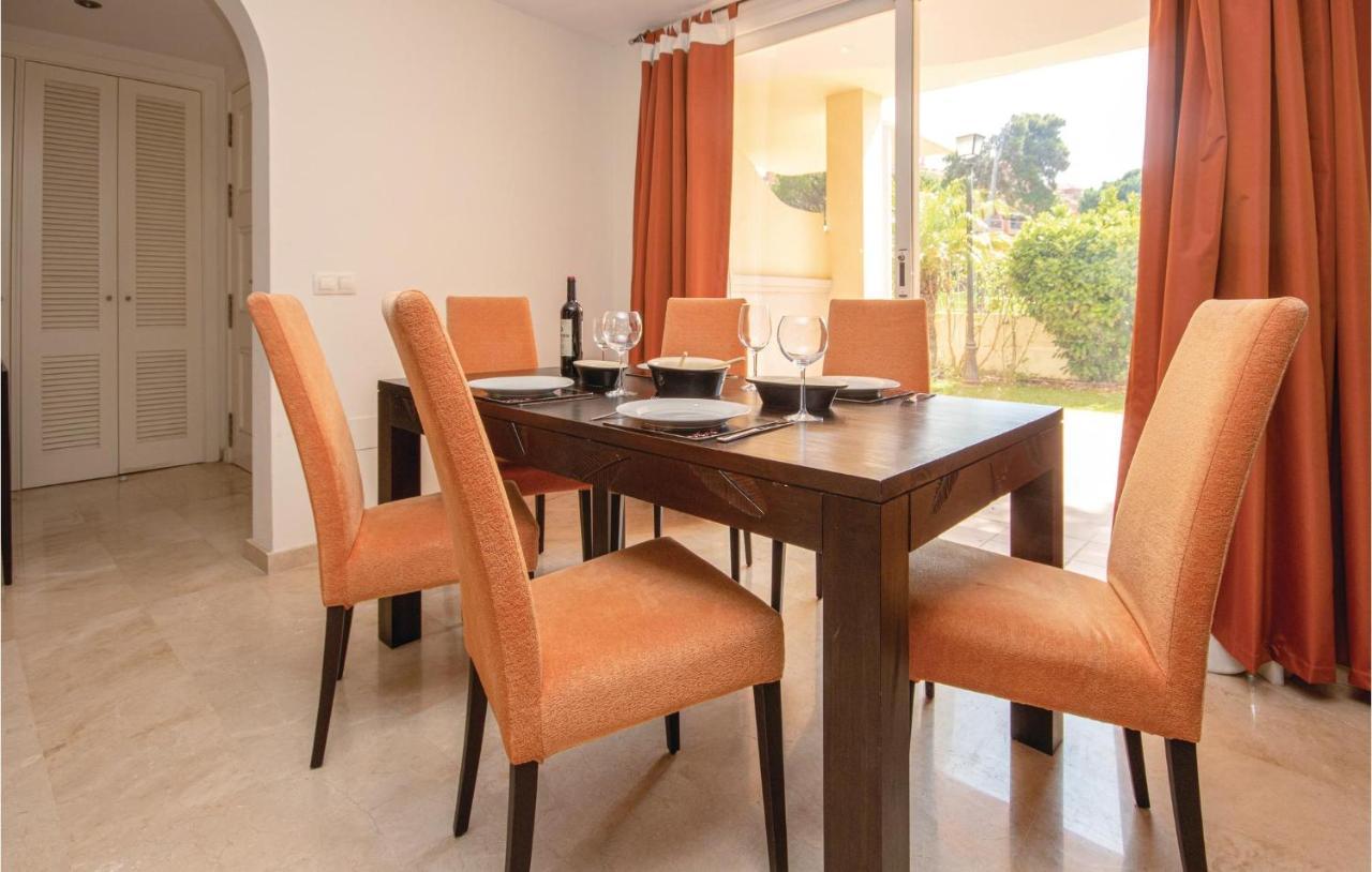 Beautiful Apartment In Marbella-Cabopino With 2 Bedrooms, Wifi And Outdoor Swimming Pool 외부 사진